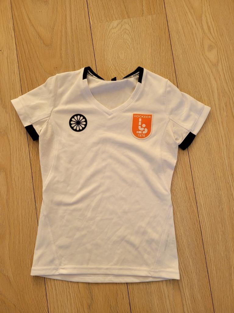 Hockey uit wedstrijd tenue shirt van HV Hockeer. Maat 140, Ophalen of Verzenden, Gebruikt, Kleding