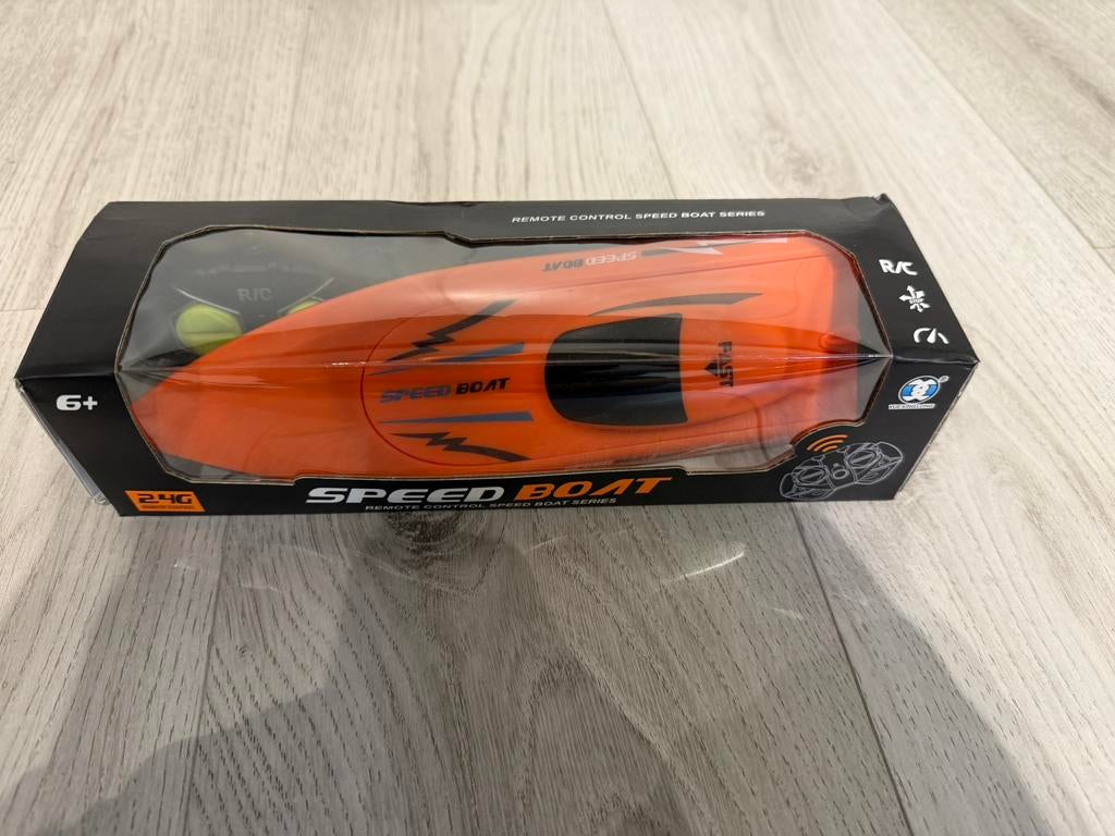 Bestuurbaar bootje, Ophalen, Zo goed als nieuw