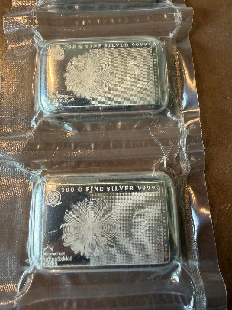 100 grams muntbaren Niue, Ophalen of Verzenden, Zilver