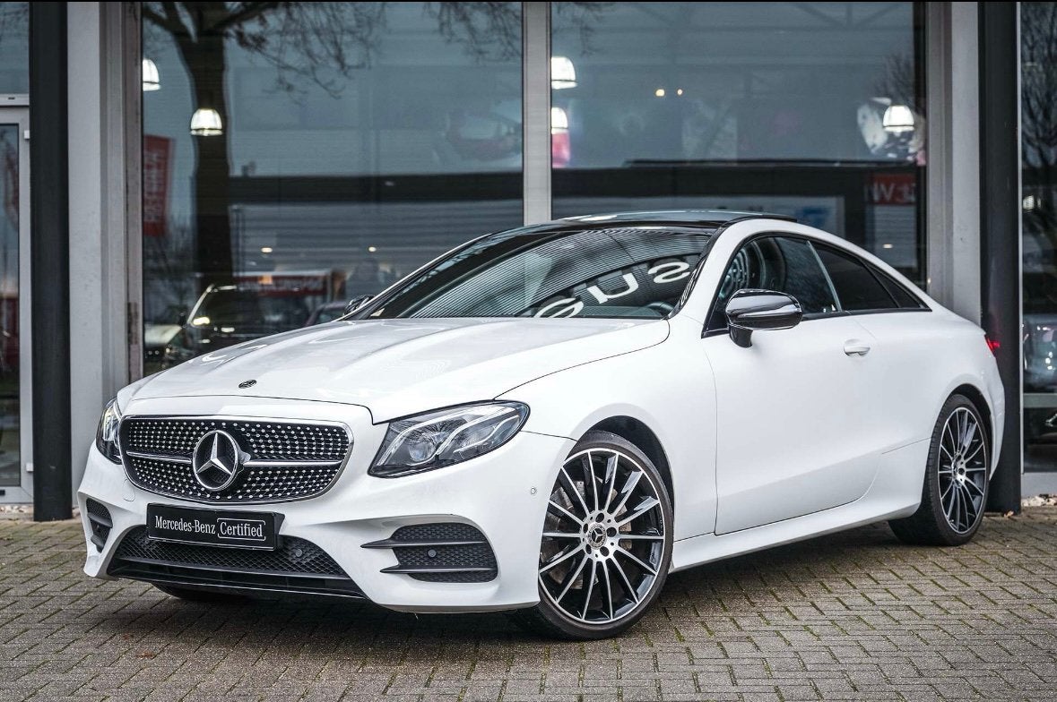 Mercedes-Benz E-Klasse E200 184pk 9G-TRONIC 2018 Wit, Auto's, Mercedes-Benz, 1800 kg, Zwart, 4 cilinders, 4 stoelen
