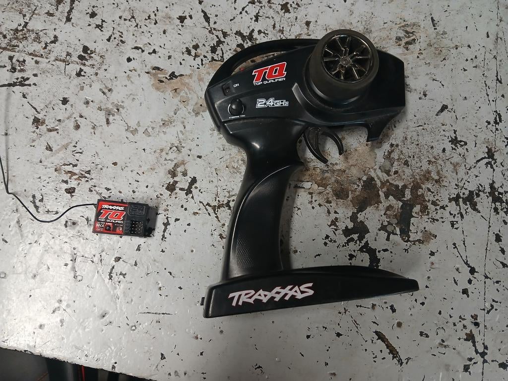 Traxxas TQ 2.4GHz zender en ontvanger set, Hobby en Vrije tijd, Modelbouw | Radiografisch | Auto's, Gebruikt, Onderdeel, Overige schalen