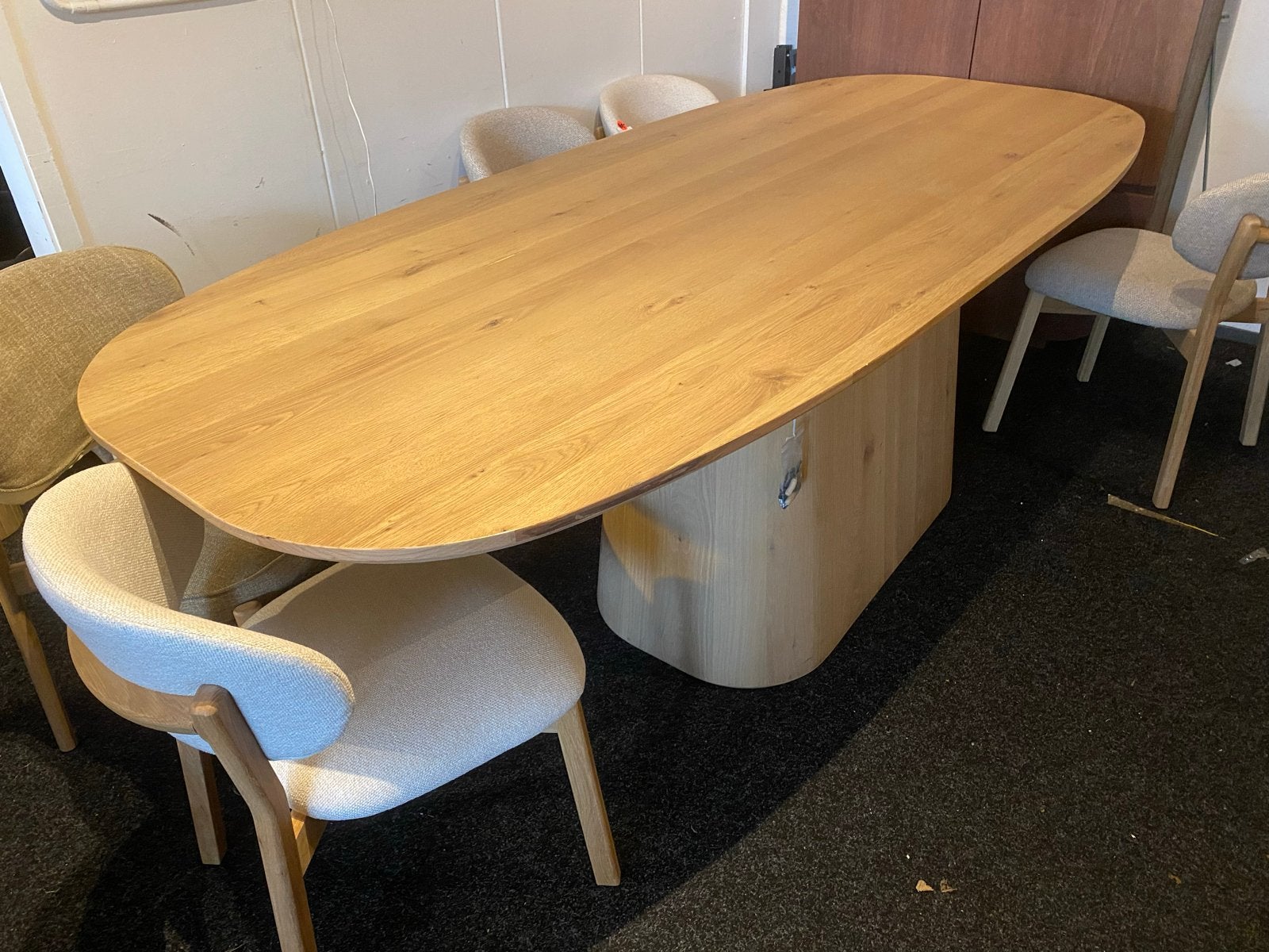 Nola eiken Deens ovale tafel 250cm met middenpoot, Huis en Inrichting, Ophalen, 100 tot 150 cm, Eikenhout, Vijf personen of meer