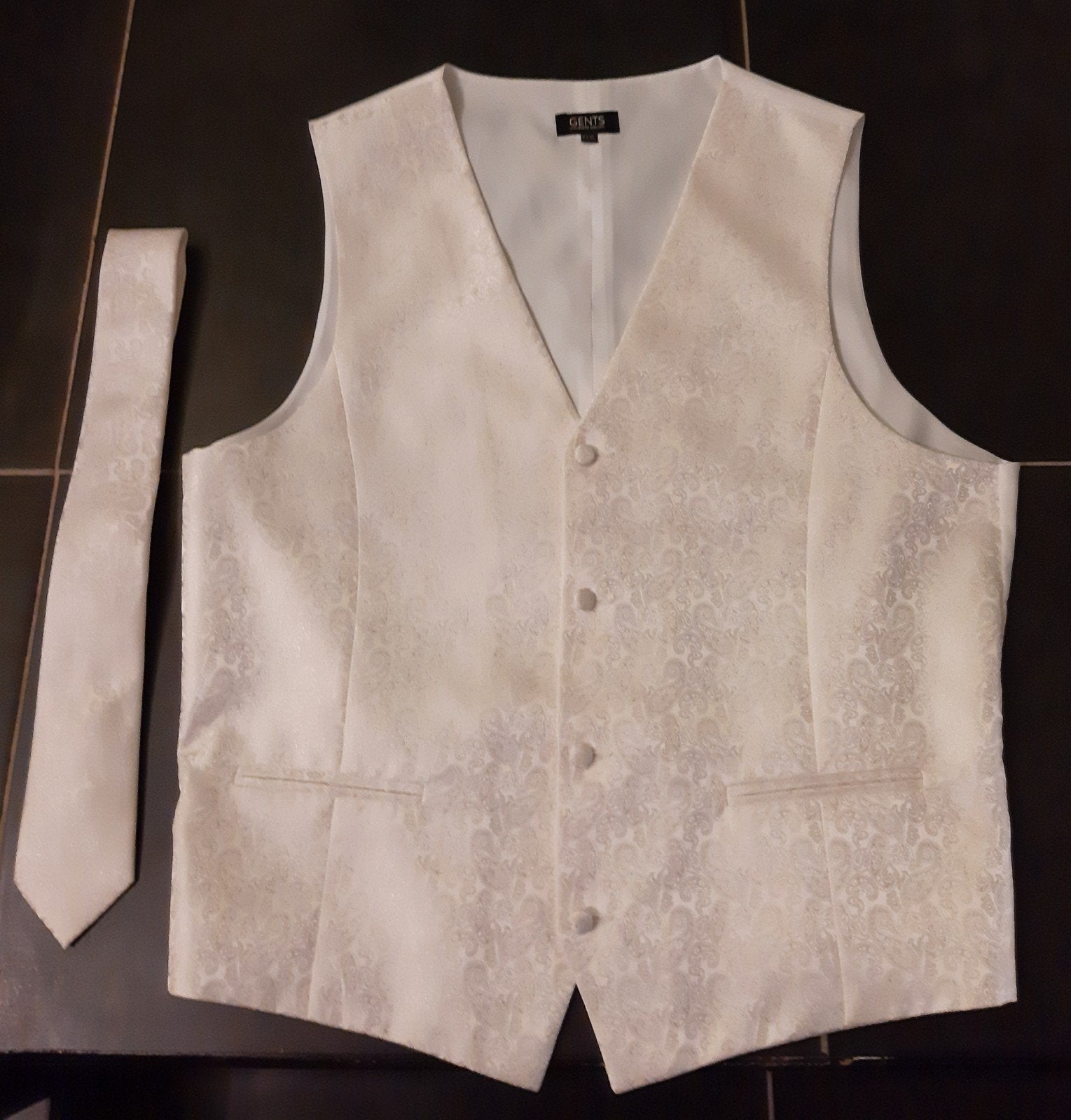 PRACHTIG SET GILET met Stropdas in Ivoor met Klein Werkje, GENTS, Geboorte of Huwelijk, Overige maten, Ophalen of Verzenden