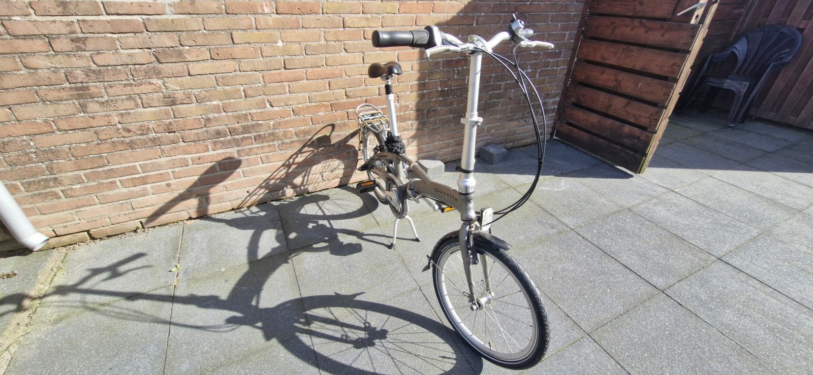 Foto 2 van vouwfiets gazelle antreciet grijs