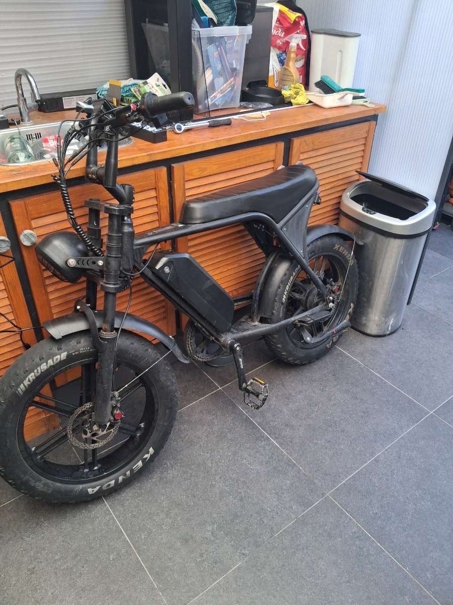 Ouxi v8 fatbike, Zo goed als nieuw, 51 tot 55 cm, 50 km per accu of meer, Ophalen