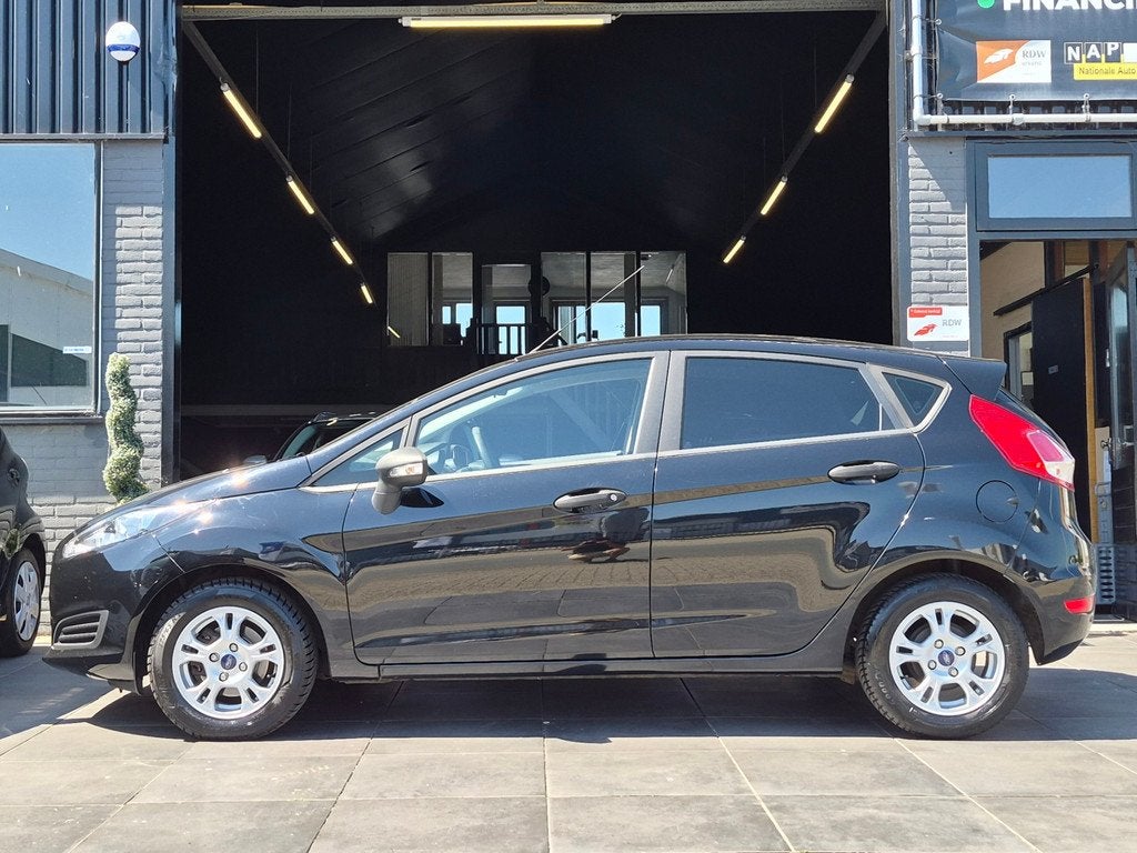 Ford Fiesta 1.25|5 Deuren|Parkeersensoren|DB RIEM VV|Airco, Stof, 4 cilinders, Zwart, Bedrijf