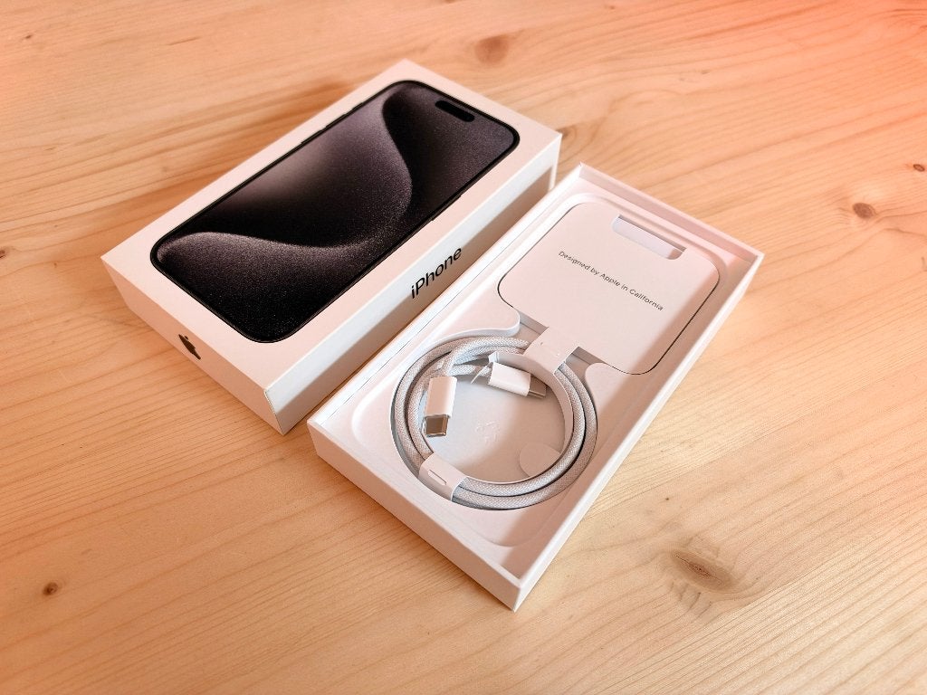 Foto 3 van iPhone 15 Pro 256GB | Titanium / Black | Apple