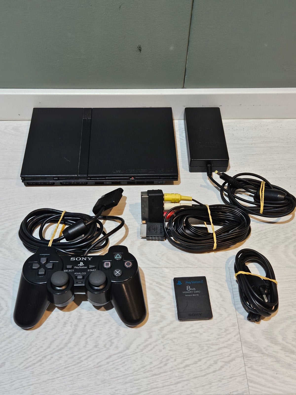 Sony PlayStation 2 Slim, Zwart, Ophalen of Verzenden, Zo goed als nieuw, Met geheugenkaart