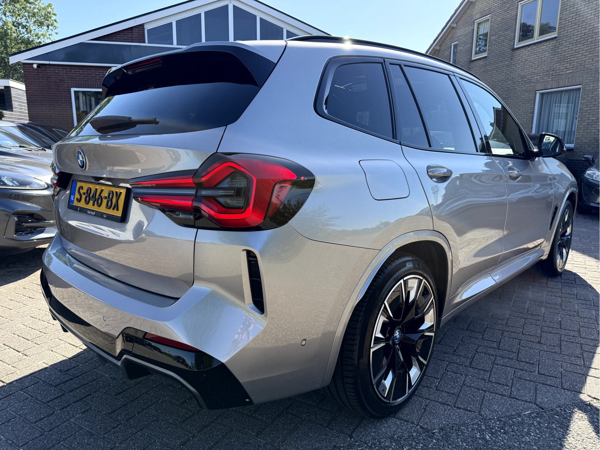 BMW iX3 High Executive M-Sport 80 kWh SOH 92.9%, Vol Opties!, Automaat, Achterwielaandrijving, Gebruikt, 750 kg