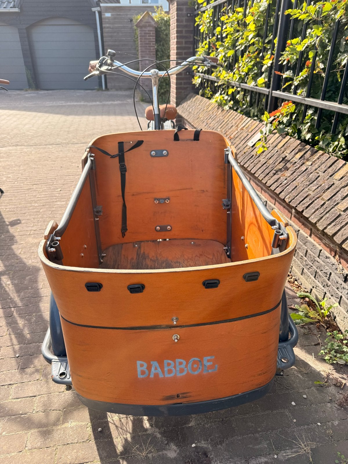 Babboe Curve Bakfiets - Elektrisch met huif en zitjes, Gebruikt, Elektrisch, Ophalen of Verzenden, 2 kinderen