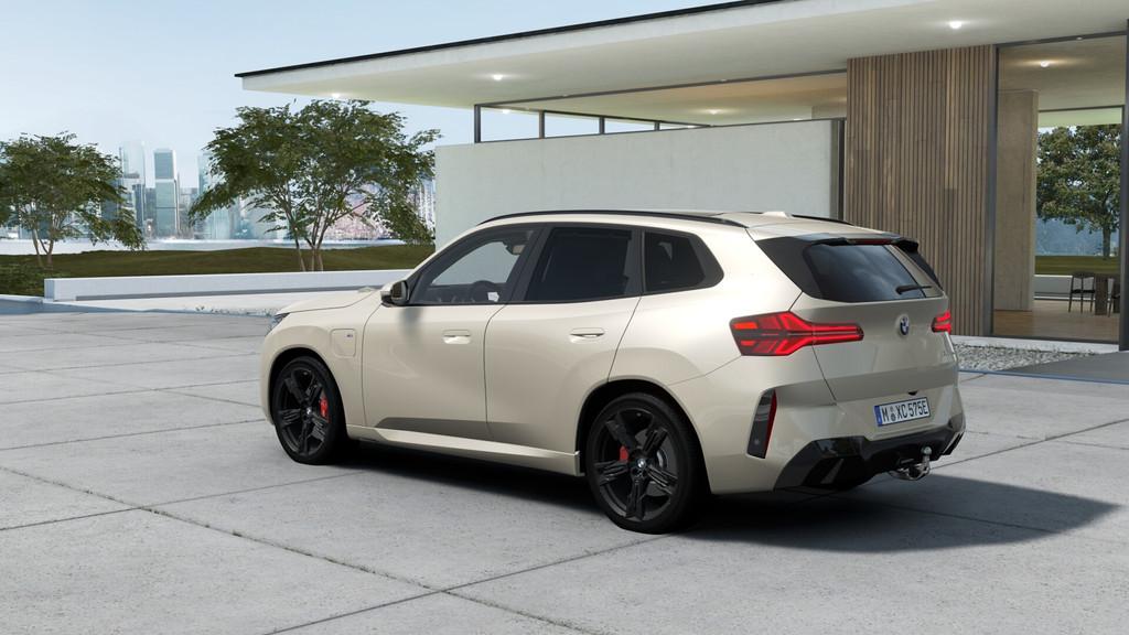 BMW X3 30e xDrive M Sport Automaat / Panoramadak / Trekhaak, Automaat, Zwart, 4 cilinders, Bedrijf