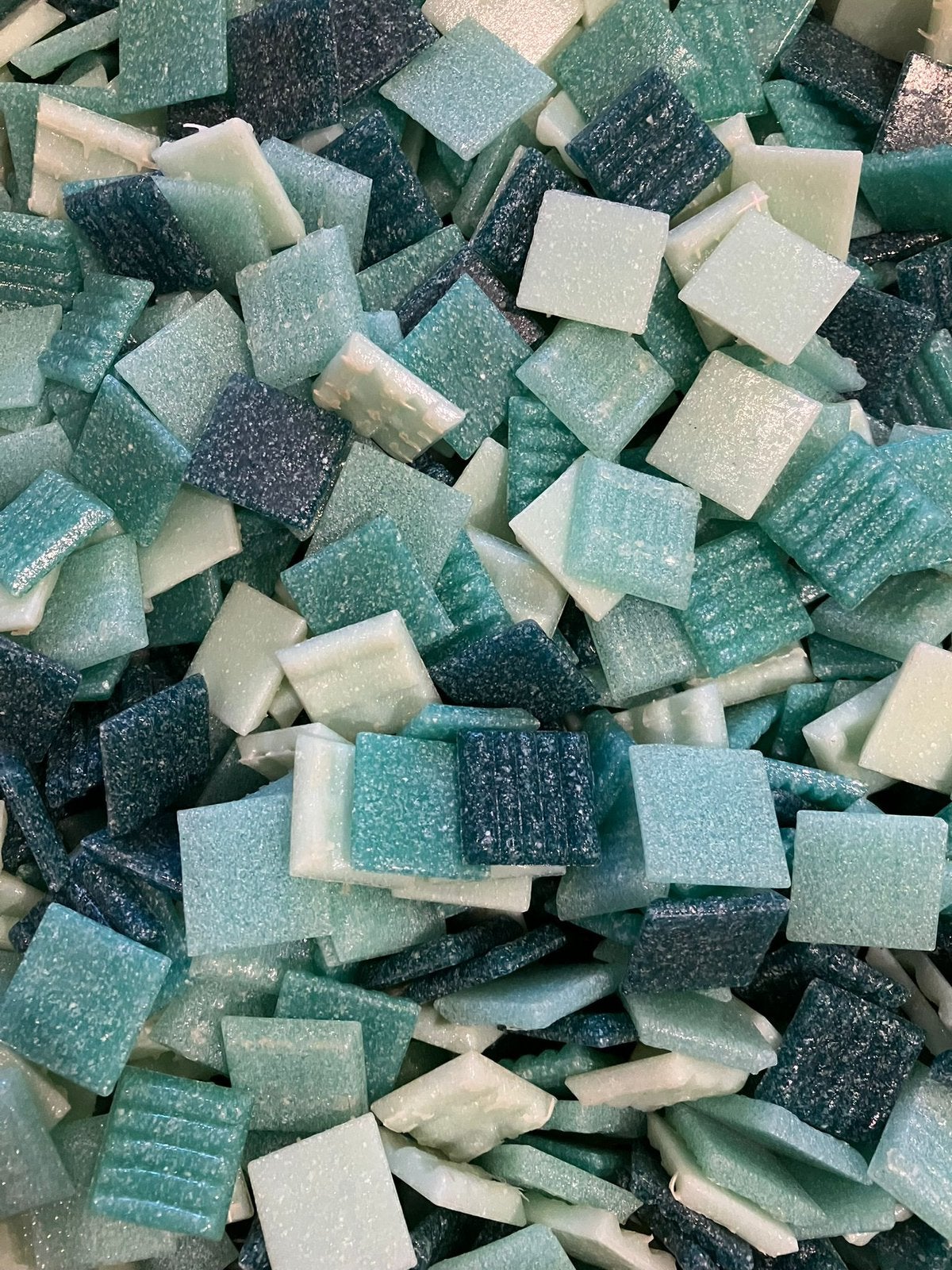 Mozaiek steentjes mix turquoise oceaan 2 cm 500 gram, Ophalen of Verzenden, Zo goed als nieuw