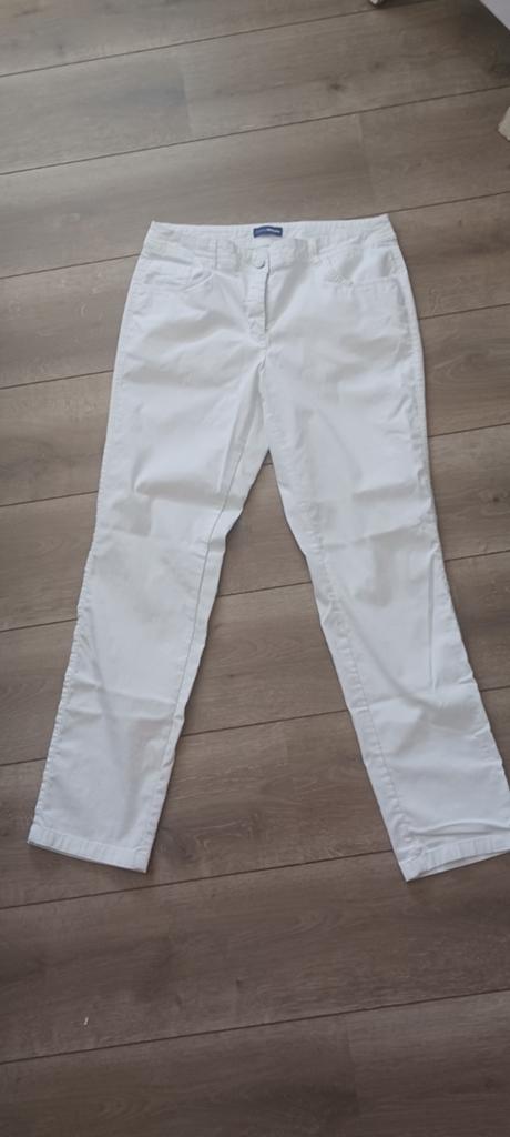 Luchtige witte stretch broek Charles Vögele Corinna 22, Maat 38/40 (M), Wit, Ophalen of Verzenden, Zo goed als nieuw