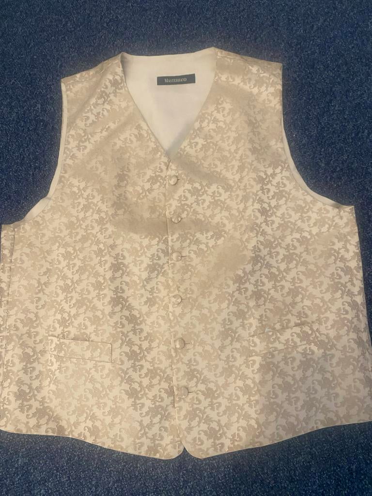 Beige Gilet met Stropdas en Pochet - Maat 52/54, Ophalen of Verzenden, Zo goed als nieuw, Beige