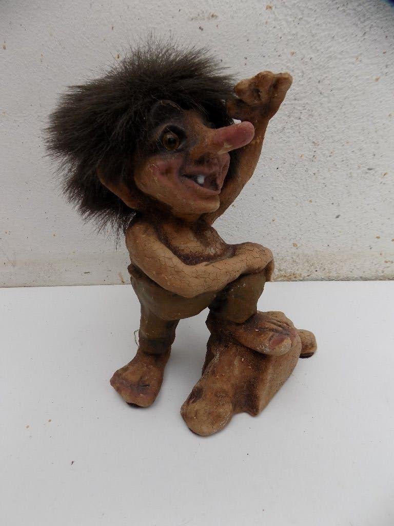 Trollen trol Nyform zwart haar op de uitkijk vintage, Ophalen of Verzenden, Gebruikt
