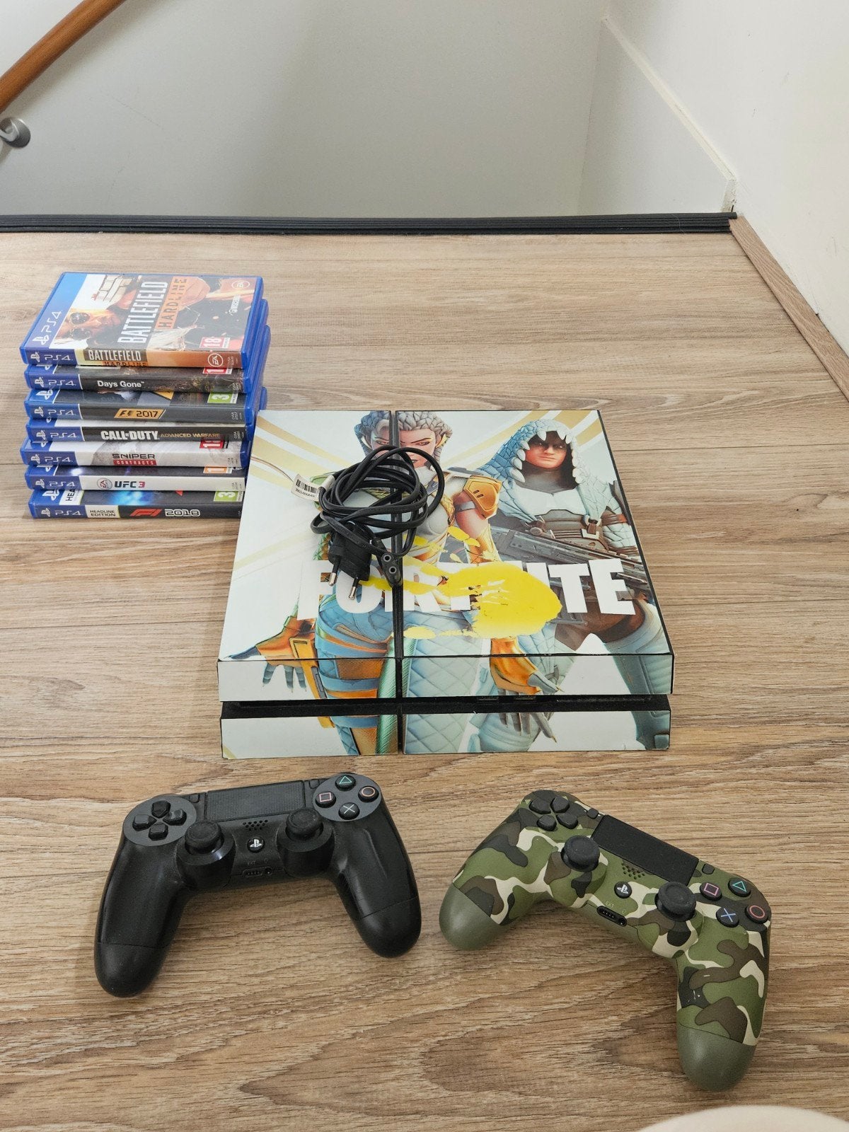 Werkende PS4 met 2 controllers en 5 spellen, Spelcomputers en Games, Spelcomputers | Sony PlayStation 4, Ophalen of Verzenden