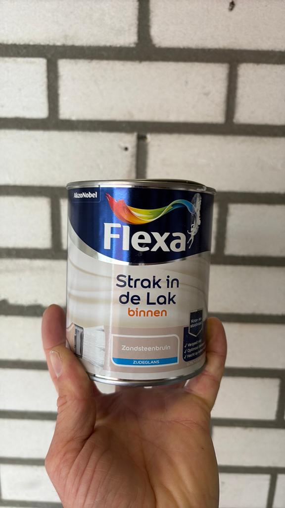 Flexa strak in de lak (zandsteenbruin), Ophalen, Gebruikt, Wit, Lak