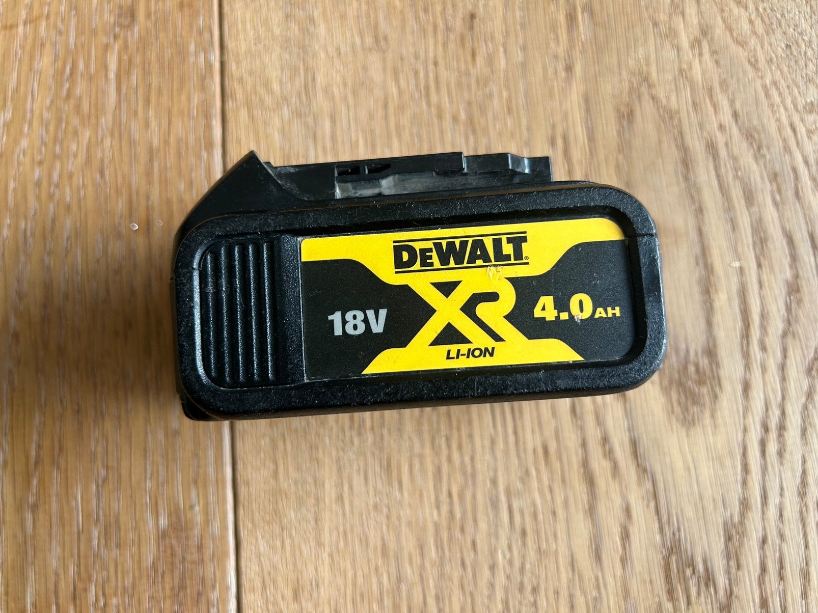 Accu Dewalt 18 Volt 4.0 AH XR LI-ION