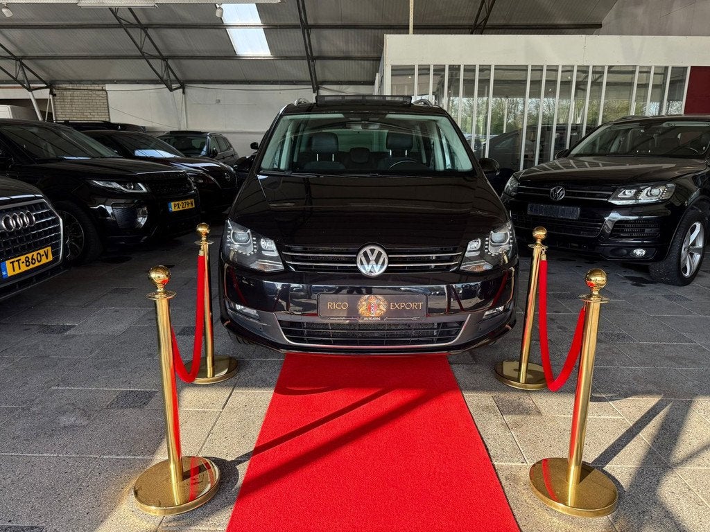 Volkswagen Sharan 2.0TDI AUTOMAAT PANO+ 7 PERSON!, Gebruikt, Euro 6, Zwart, Bedrijf