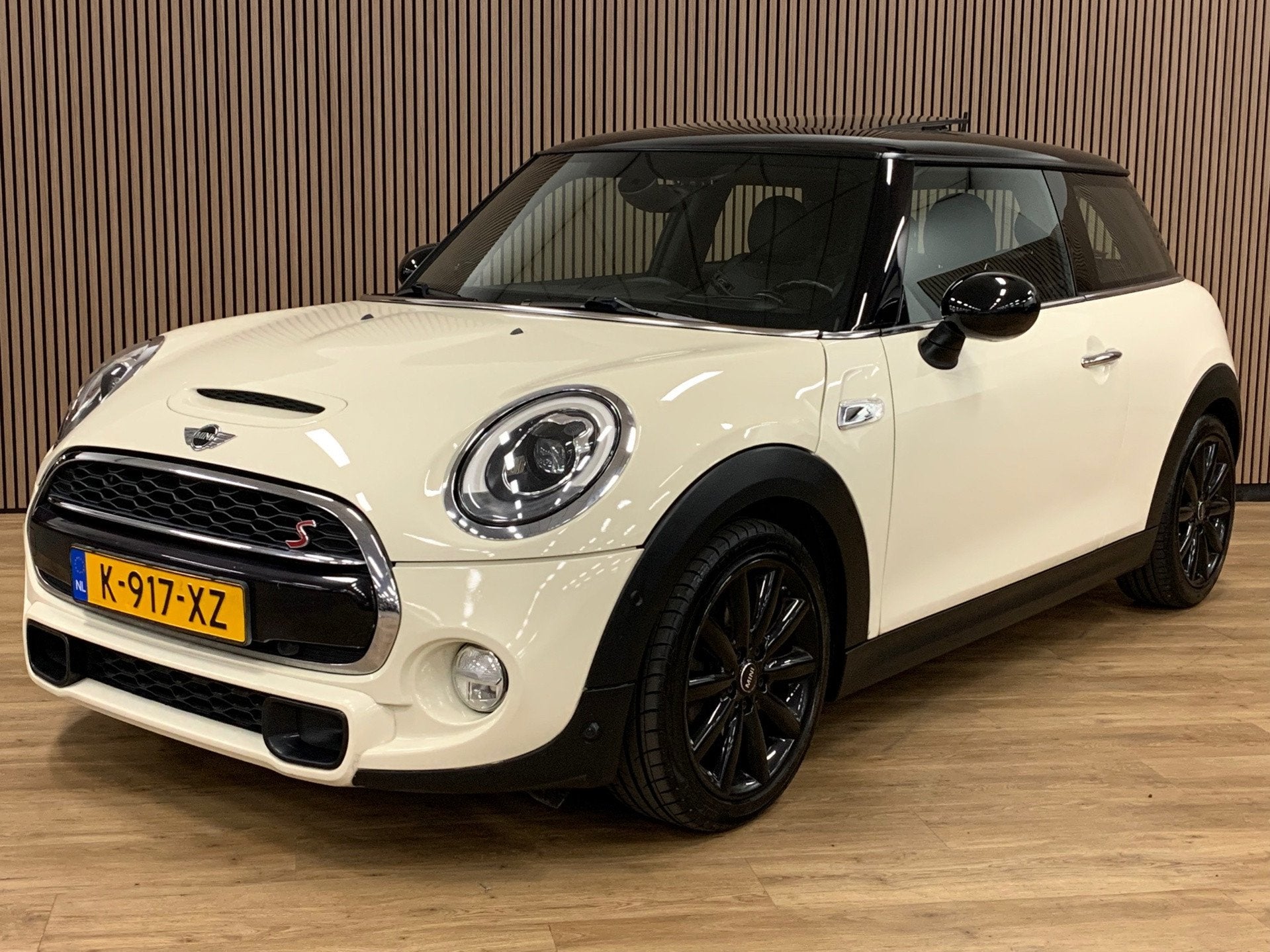Mini Mini 2.0 Cooper S Chili Serious Business|Automaat|Opend, Auto's, Gebruikt, 4 stoelen, Leder, Bedrijf