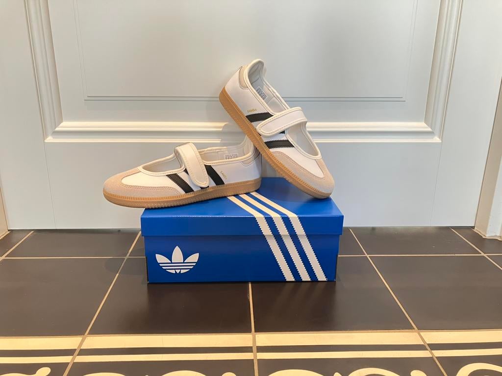 Adidas Samba Jane “ White Black Gum “ Maat 38 2/3, Wit, Nieuw, Ophalen of Verzenden, Sneakers of Gympen
