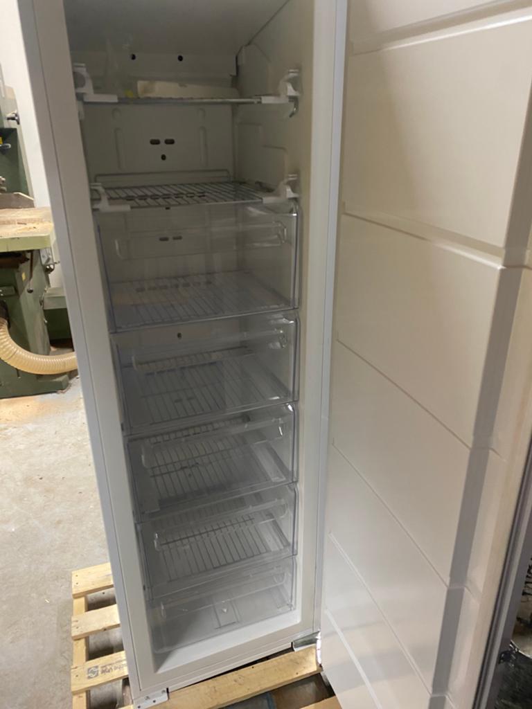 Küppersbusch inbouw vriezer / diepvries, Witgoed en Apparatuur, Vriezers en Diepvrieskisten, Gebruikt, Minder dan 60 cm, 160 cm of meer