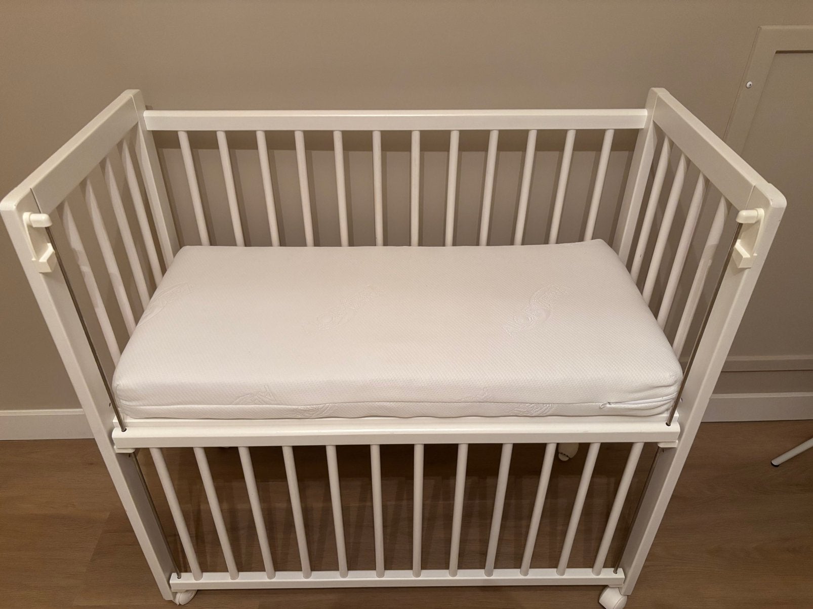 Wieg / co-sleeper Petite Amélie inclusief matras, Ophalen, Gebruikt, Wieg