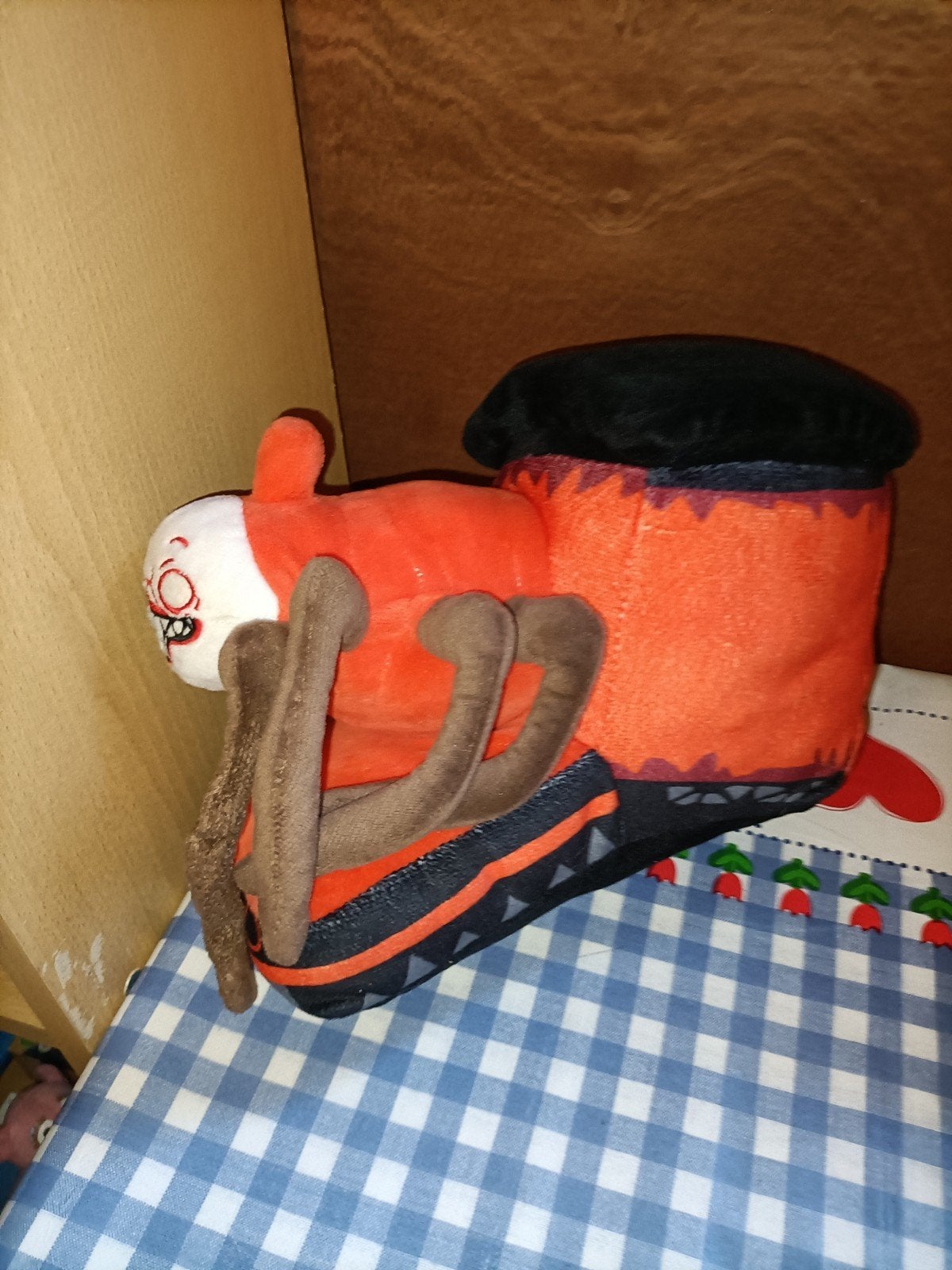Choo Choo Charles knuffel 26 cm groot horror trein, Ophalen of Verzenden, Gedragen