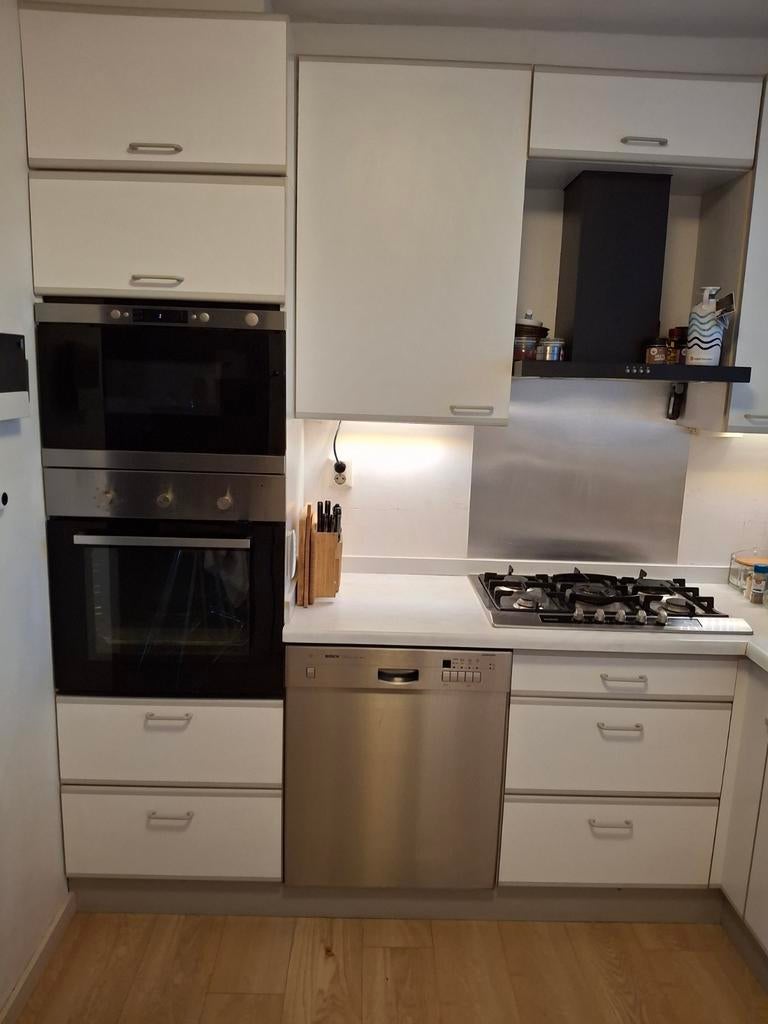 Keukenapparatuur: Ikea, Bosch, Siemens (oven, vaatwasser, ko, Ophalen, Gebruikt
