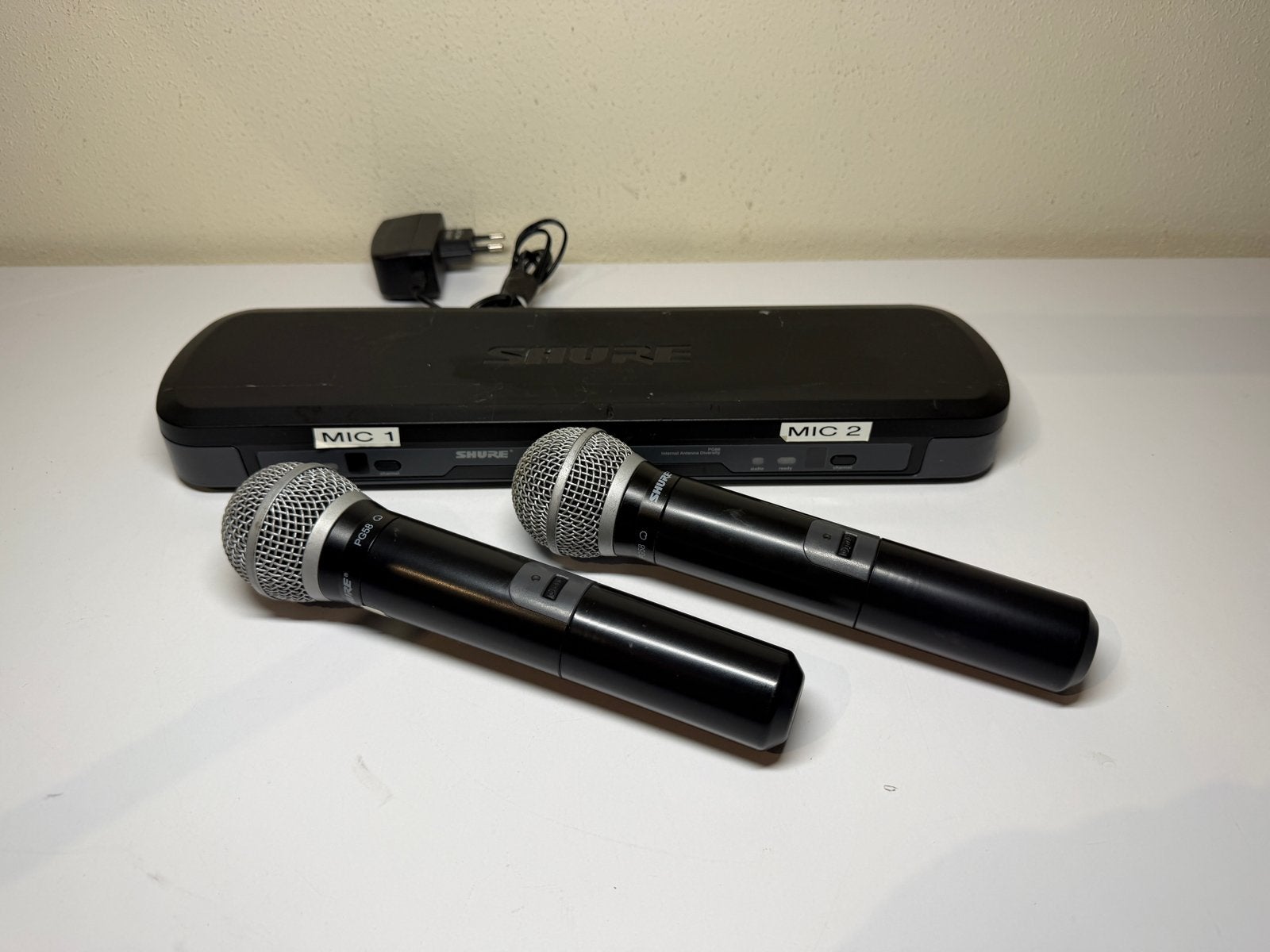 Shure PG58 Draadloze Microfoon Set met Ontvanger, Ophalen of Verzenden, Gebruikt, Zangmicrofoon, Draadloos