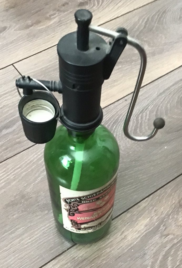 Een oude wijn fles, Ophalen, Zo goed als nieuw, Frankrijk, Overige typen