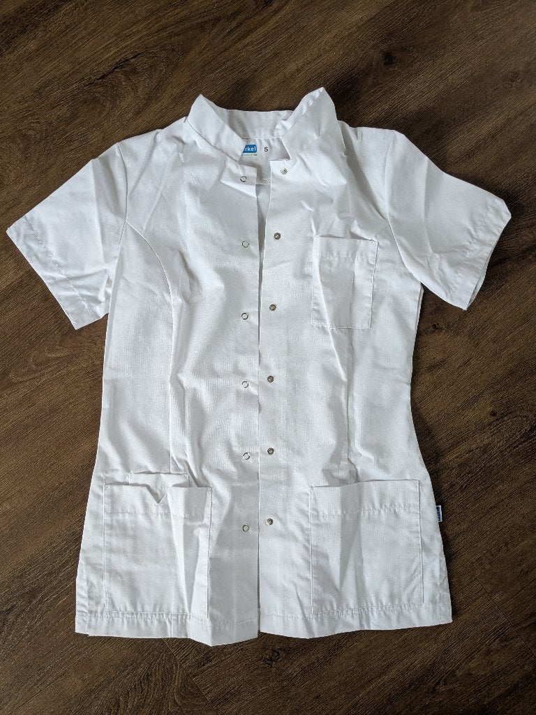 Verpleegkundig uniform, Ophalen, Zo goed als nieuw