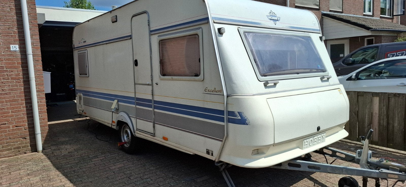 Hobby 495, stapelbed, 5 persoons, Unieke indeling, Hobby, Treinzit, 750 - 1000 kg, Particulier