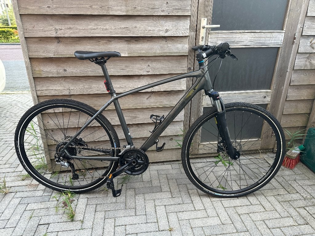 Trek Dual Sport 3 – als nieuw, nieuwe banden