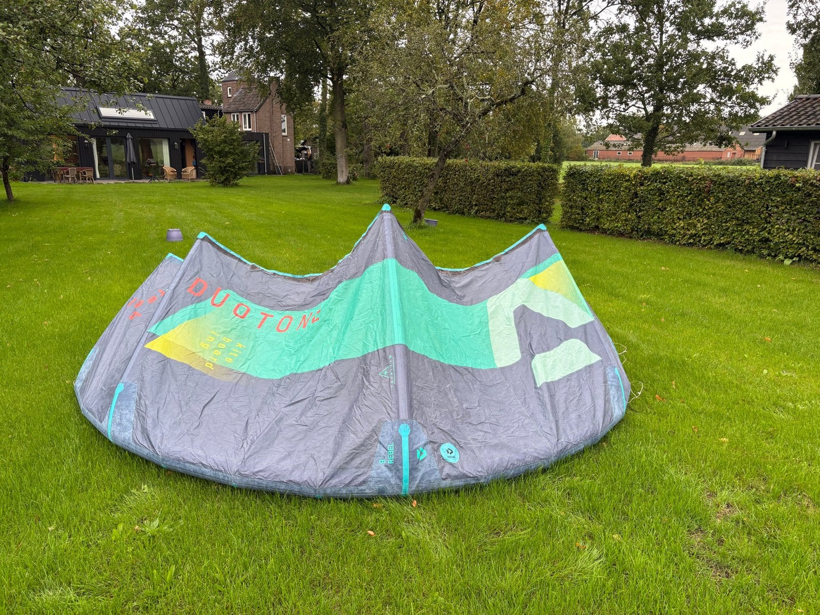 Duotone Evo 9m (2019) (complete set mogelijk), Watersport en Boten, Ophalen, Gebruikt, 9 m², Geen board