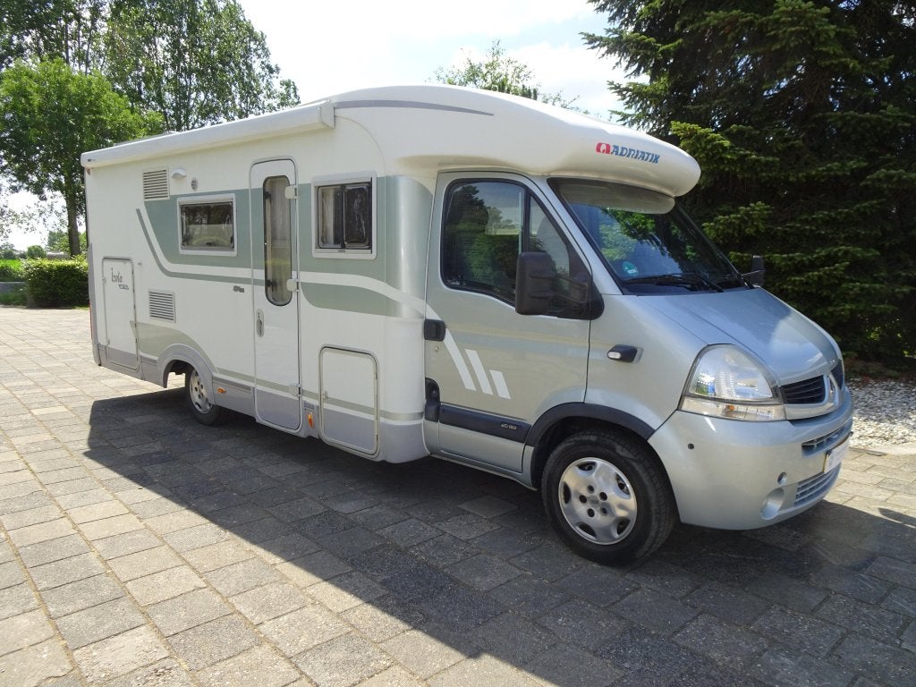 Mooie Adria Izola Adriatik S687 SPG, Caravans en Kamperen, Campers, Ringverwarming, Airbags, Tot en met 2, Bedrijf