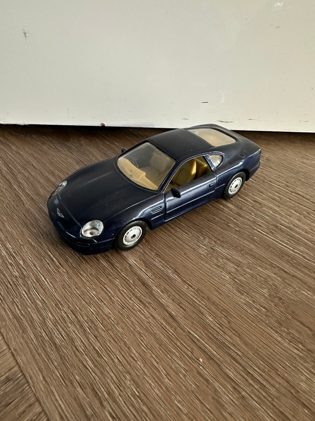 Maisto Aston Martin DB7, Ophalen of Verzenden, Zo goed als nieuw, Auto