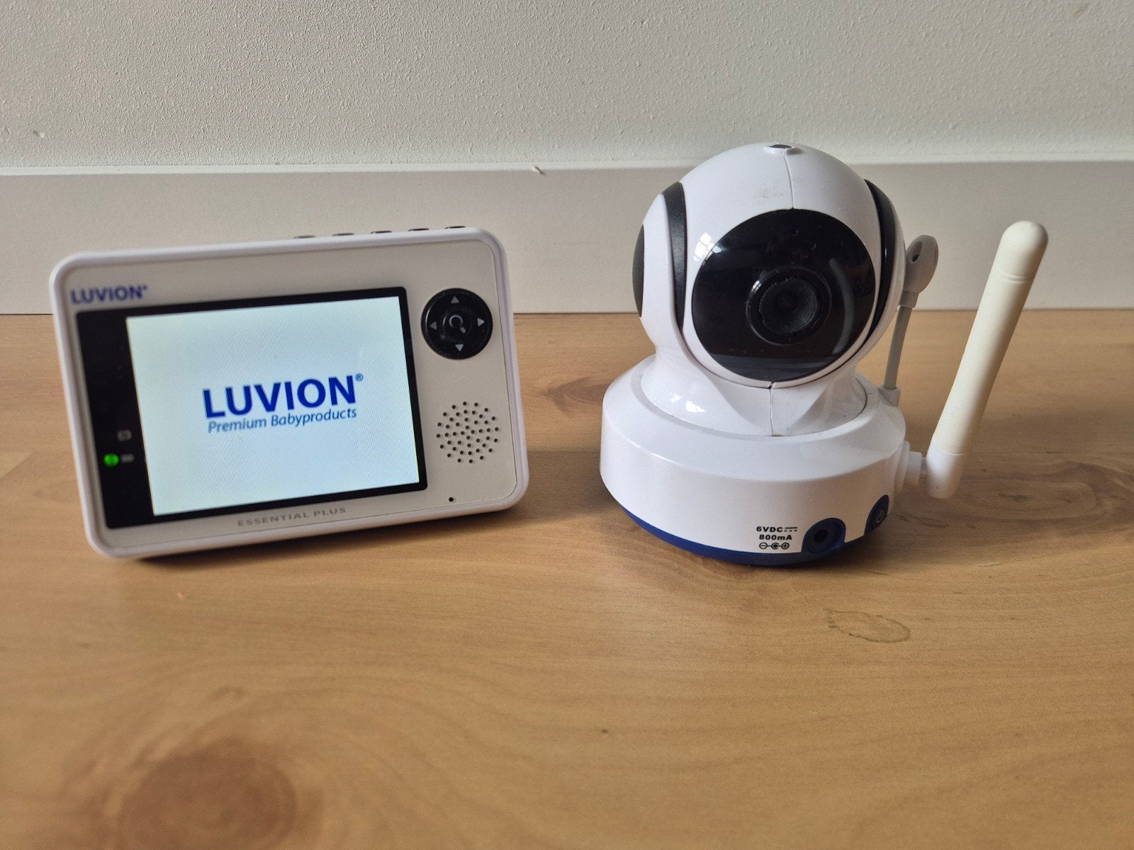 Babyfoon met camera - Luvion, Ophalen of Verzenden, Gebruikt, 100 tot 250 meter, Camera