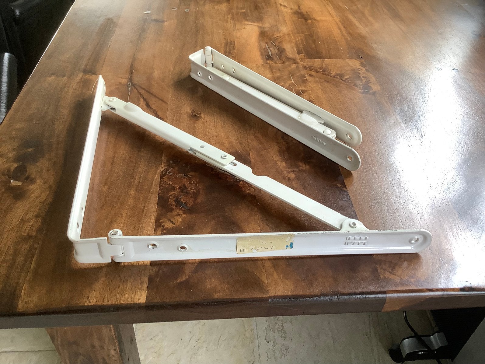 2 scharnieren om een opklaptafel te maken, Ophalen of Verzenden, Zo goed als nieuw