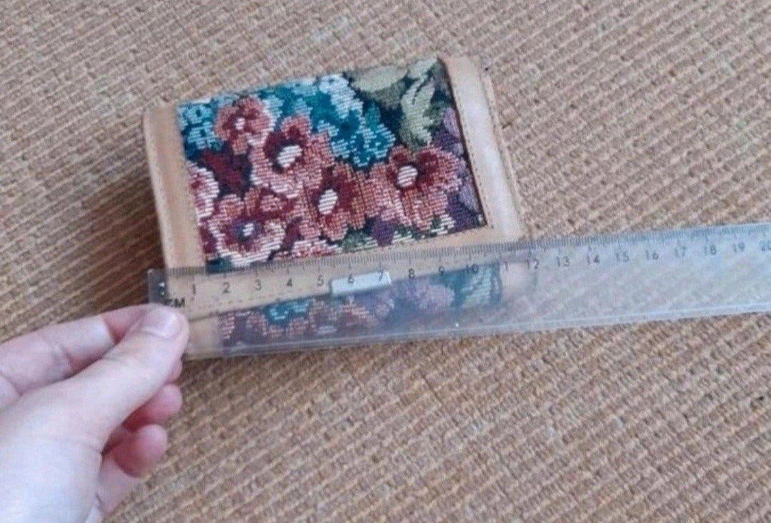 Vintage Portemonnee met Bloemenpatroon, Sieraden, Tassen en Uiterlijk, Overige merken, Gebruikt, Beige, Ophalen of Verzenden