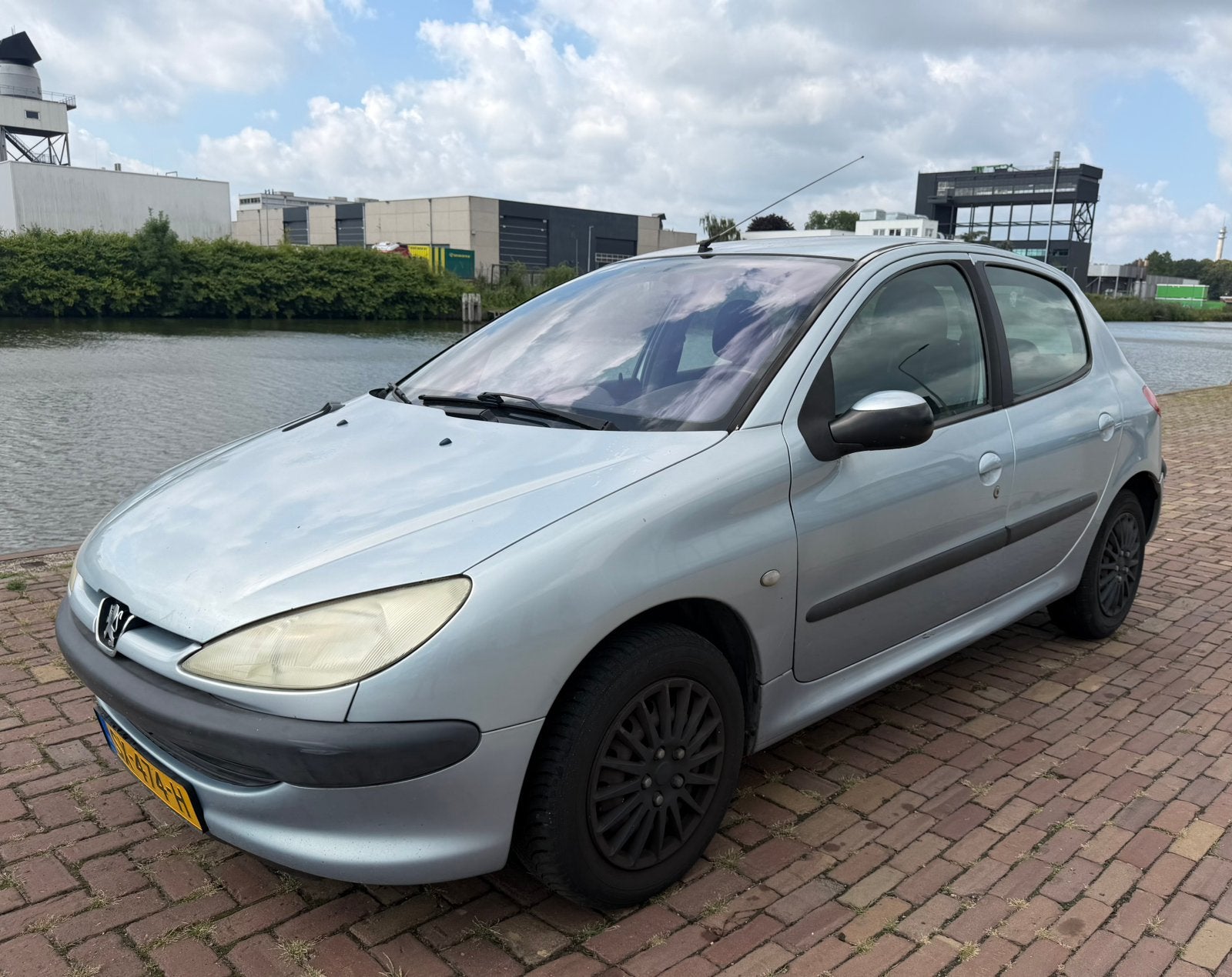 Peugeot 206 1.4 | Apk 06-05-2027 | Airco | 5-DRS | Dealer on, Voorwielaandrijving, Stof, 31 €/maand, 4 cilinders