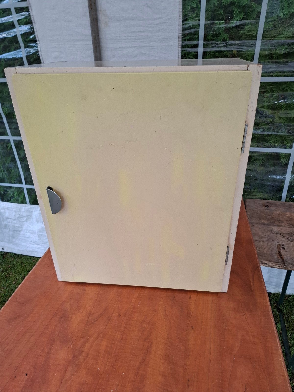 Vintage wandkastje / medicijnkastje - 64x55x31 cm, Ophalen, Gebruikt