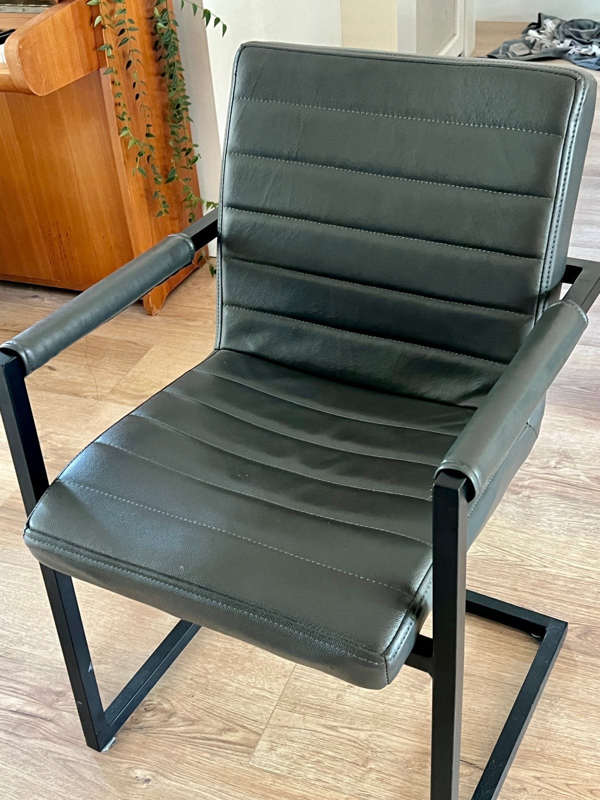 8 Eetkamerstoelen industrieel donkergrijs, Huis en Inrichting, Stoelen, Ophalen, Kunststof, Gebruikt, Grijs