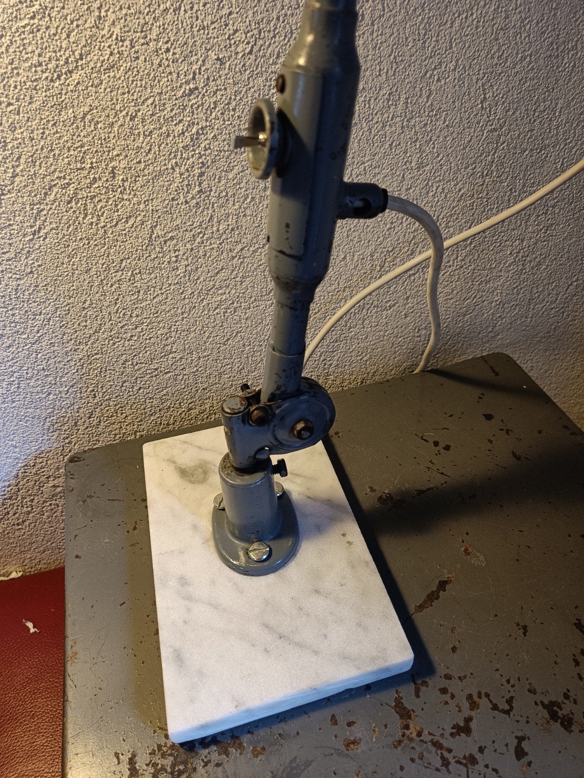 Foto 12 van werkplaats lamp , jaren 50 merk sis. Bauhaus stijl