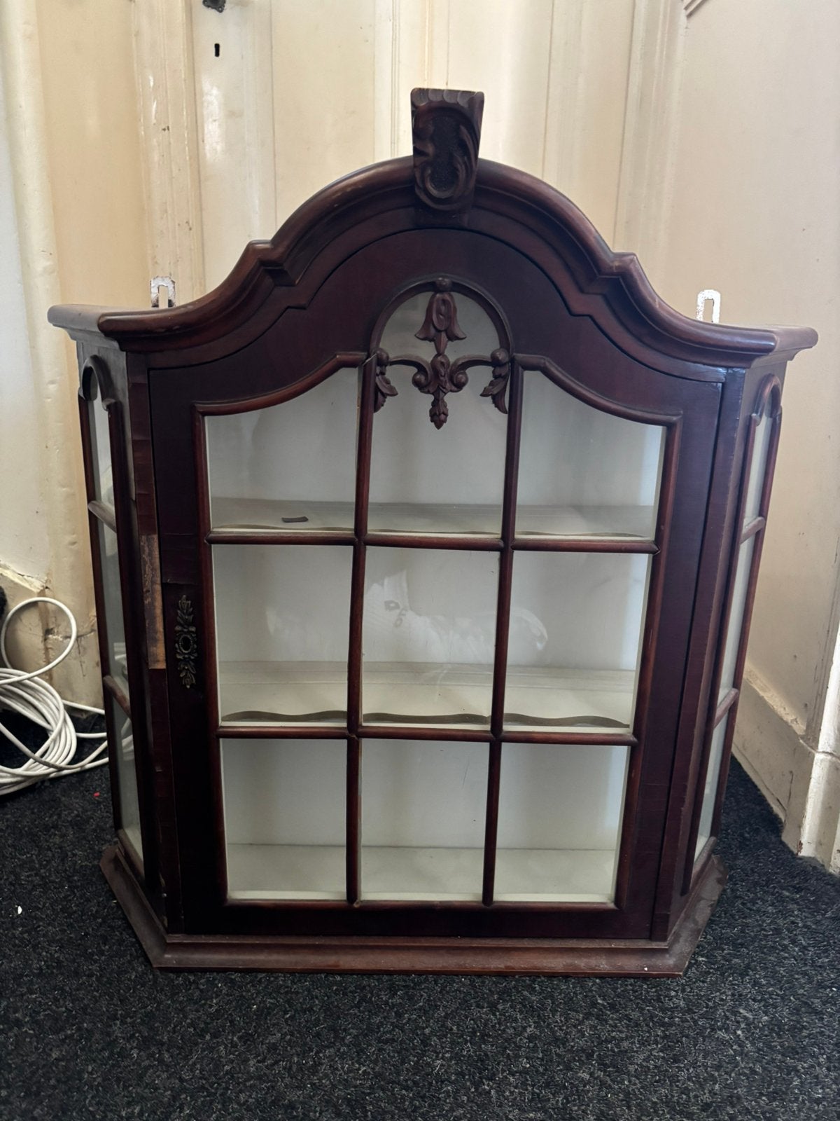 Antieke (hang)kast, Ophalen