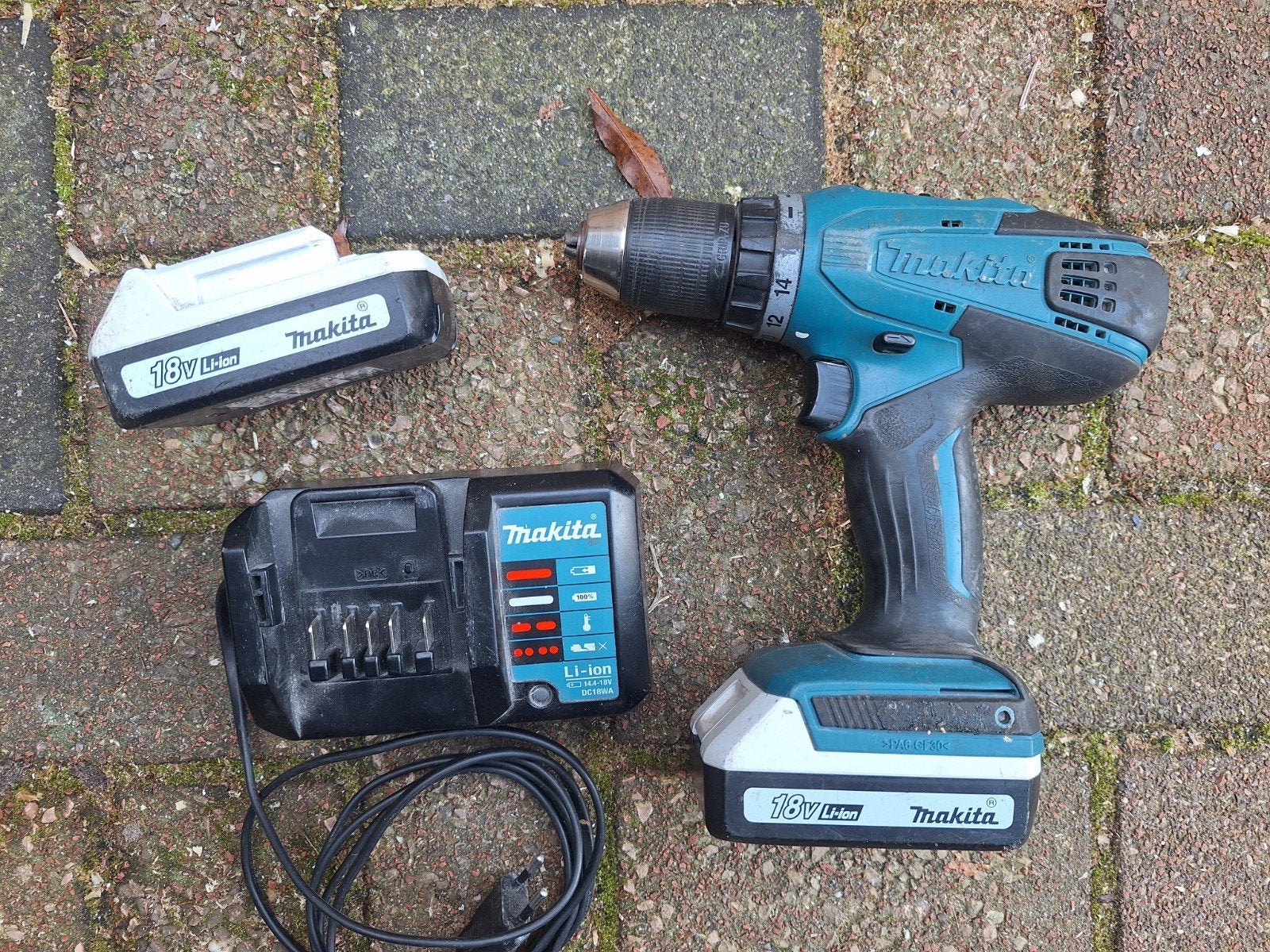 Makita Accuboormachine 18V, Doe-het-zelf en Verbouw, Ophalen of Verzenden, Gebruikt, Boor- en Schroefmachine, Variabele snelheid