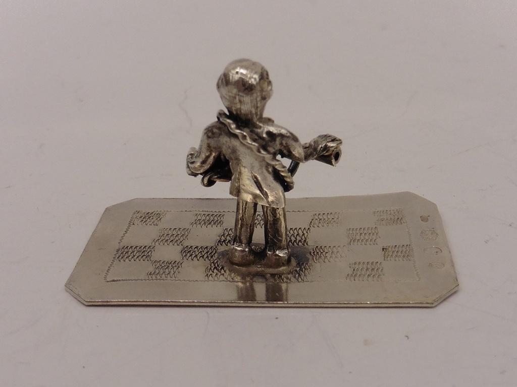 Zilveren miniatuur Man met handorgel                    Z454, Antiek en Kunst, Ophalen of Verzenden, Zilver