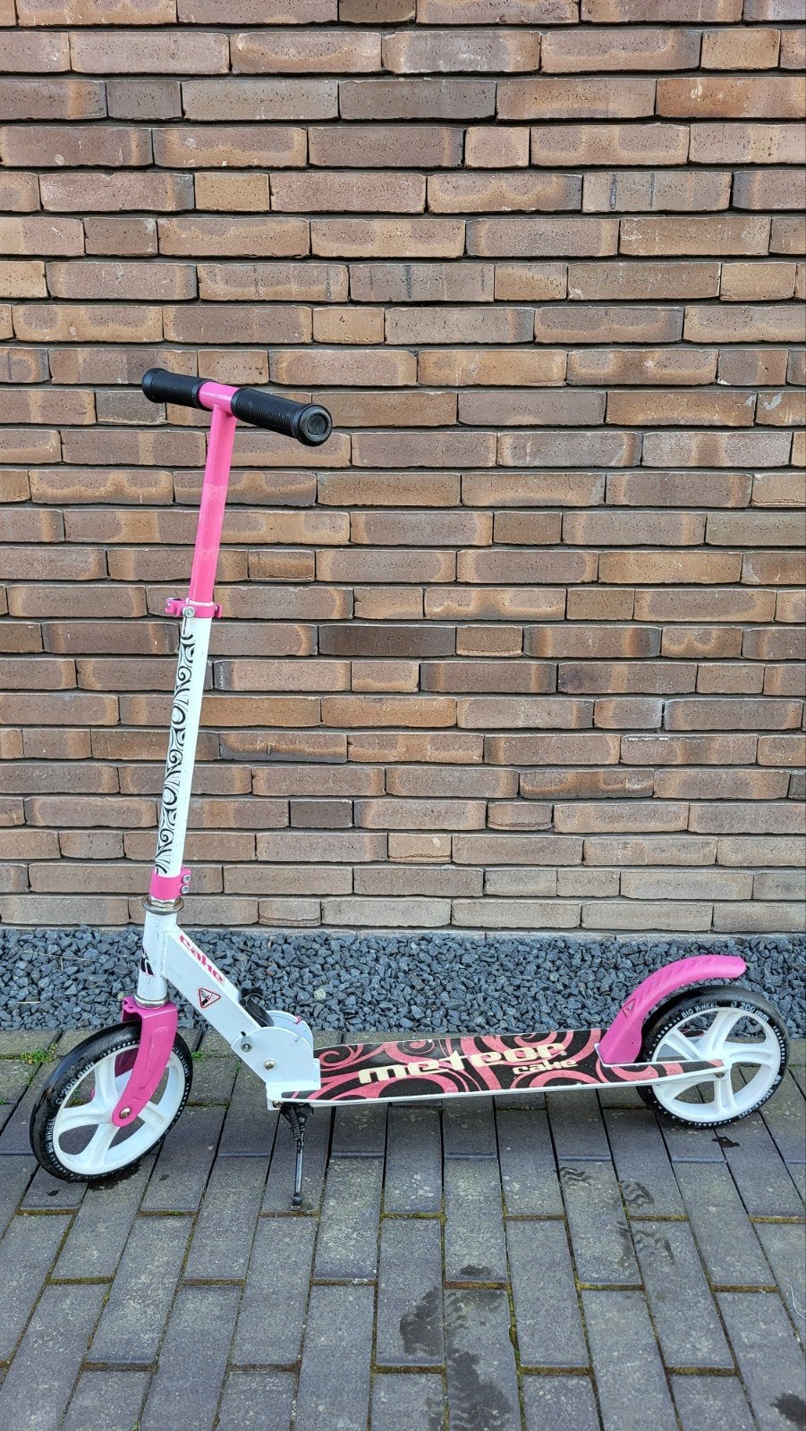 Roze/Witte Inklapbare Step met Verstelbaar Stuur, Ophalen, Gebruikt, Gewone step, Meteor Urban Cake