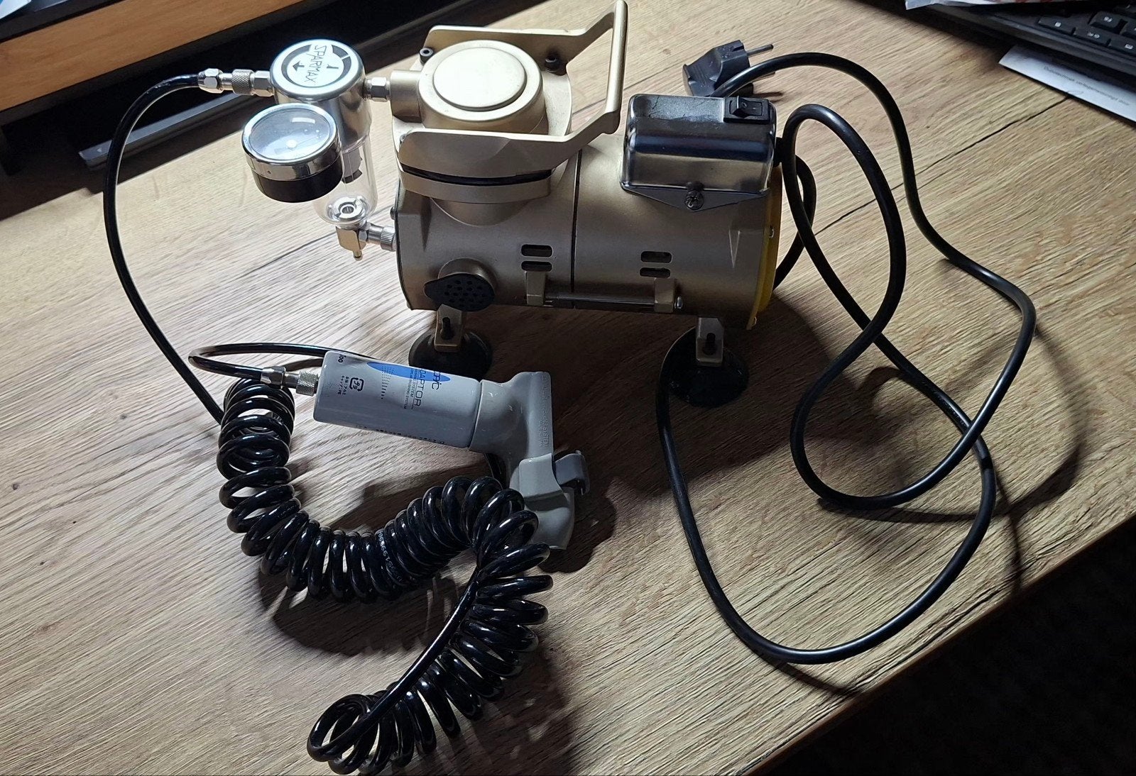 Copic Compressor Sparmax Airbrush Compressor, Gebruikt, Ophalen of Verzenden, Minder dan 200 liter/min, Olievrij