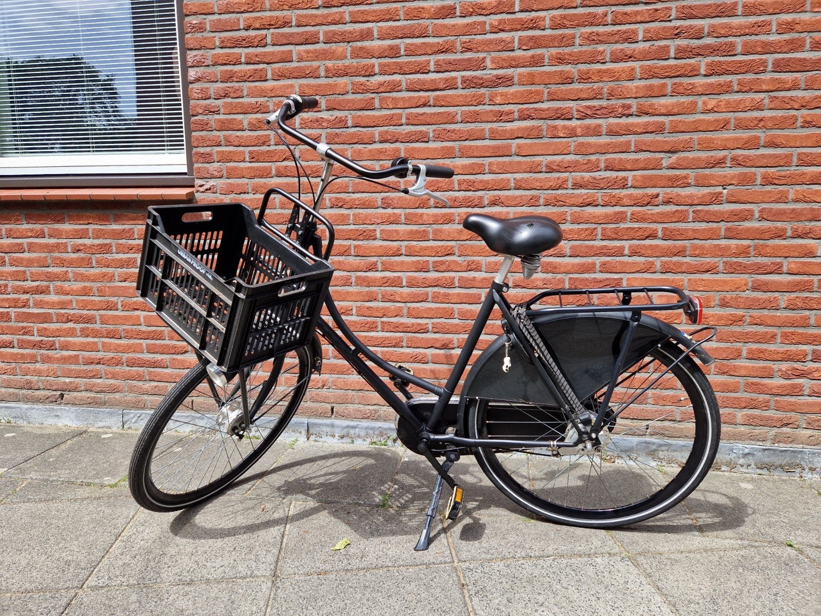 Zwarte damesfiets met mand en versnellingen, Fietsen en Brommers, Fietsen | Dames | Damesfietsen, Velgrem, Versnellingen, Ophalen